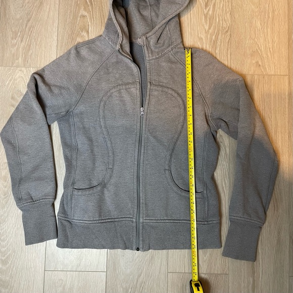 Lululemon Scuba Hoodie *Sparkle
Heathered Blurred Grey / Blurred Grey - Picture 9 of 10